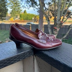Sofft Women’s Brown Leather Slip‎ On Comfort Heeled Loafers Size 8.5